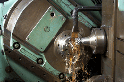 Neat cutting oil lubricating cutting operation